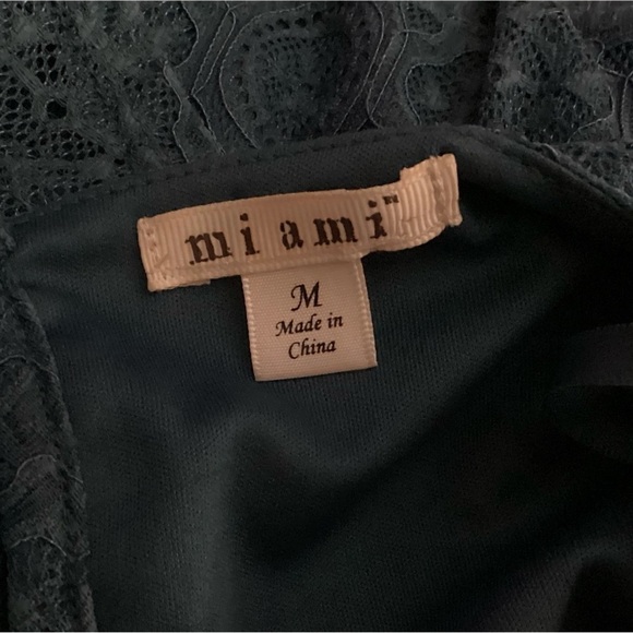 MIAMI TURQUOISE LACE COVERLET DRESS WITH V NECK SIZE M. CAN BE CASUAL OR DRESSY - Picture 3 of 3